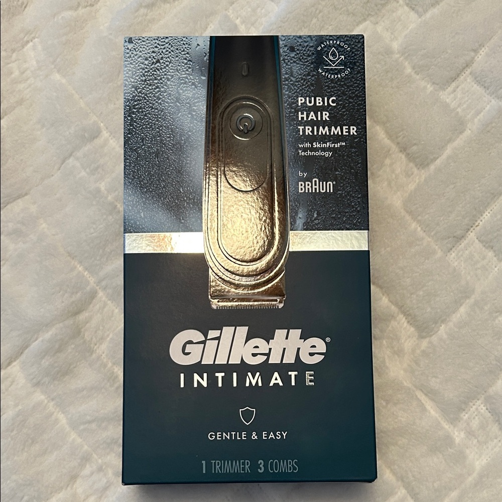 Gillette Intimate Trimmer with Combs - 1 available